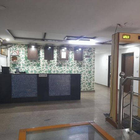Hotel Airport Aditya Inn Nova Deli Exterior foto